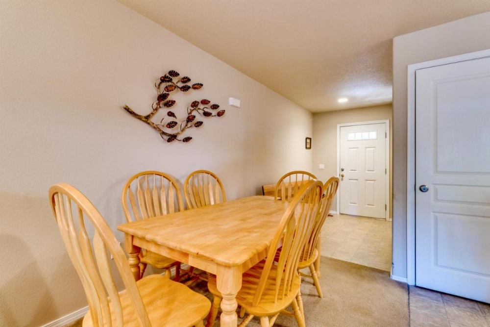 Creekside Paradise Image 17