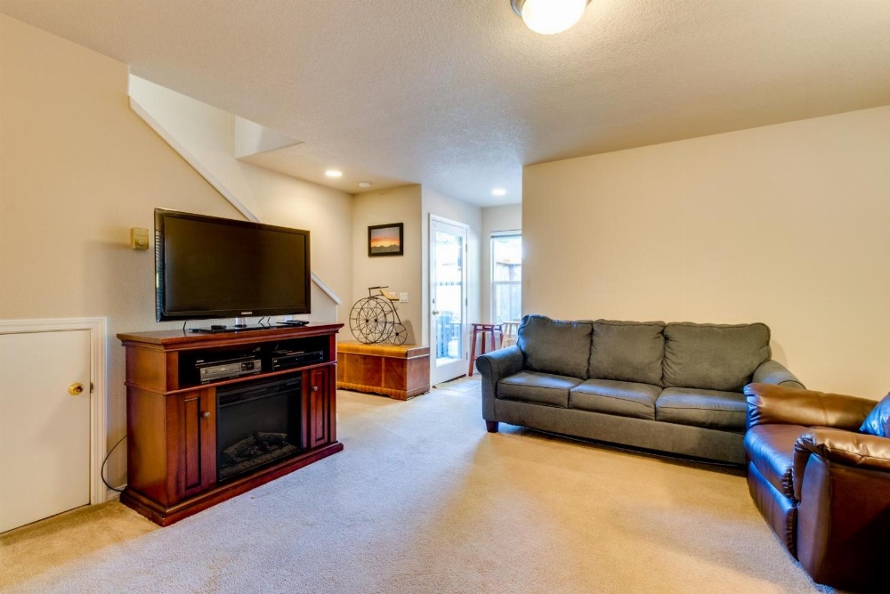 Creekside Paradise Main image